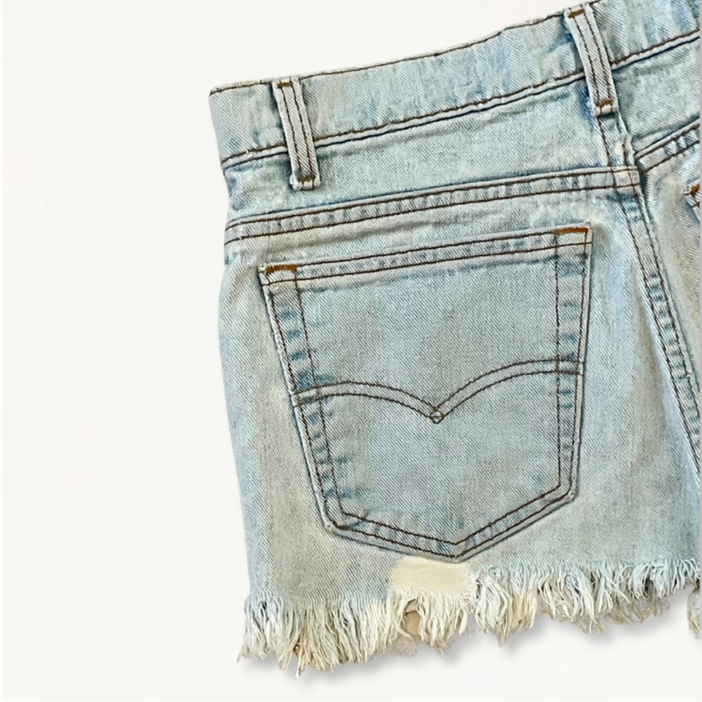 SOLD Vintage 90s Levi’s 501 Cut-Off Jean Shorts 1992 Raw Hem Distressed Denim - Picture 10 of 14